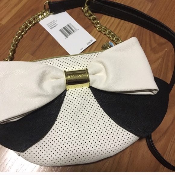 Betsey Johnson Bow Crossbody - Picture 4 of 8